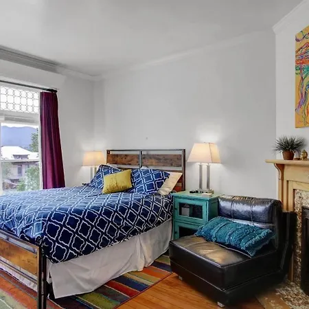 Appartement B Street C